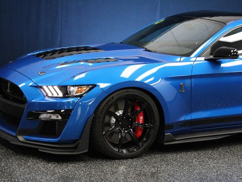 Used 2020 Ford Mustang Shelby GT500 w/ Technology Package RWD image 11