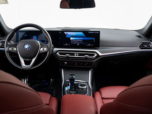 Used 2023 BMW i4 eDrive35 w/ Premium Package image 10