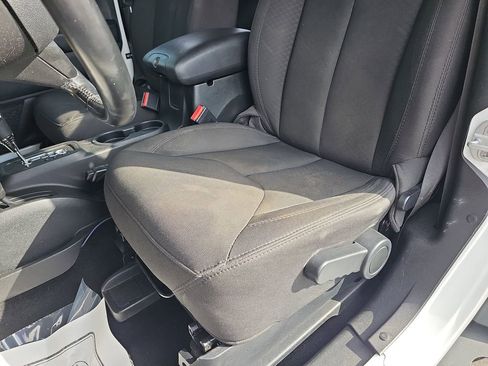 Used 2018 Jeep Wrangler Sport image 34