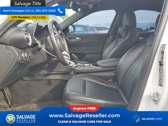 Used 2022 Alfa Romeo Giulia Ti AWD/4WD image 9