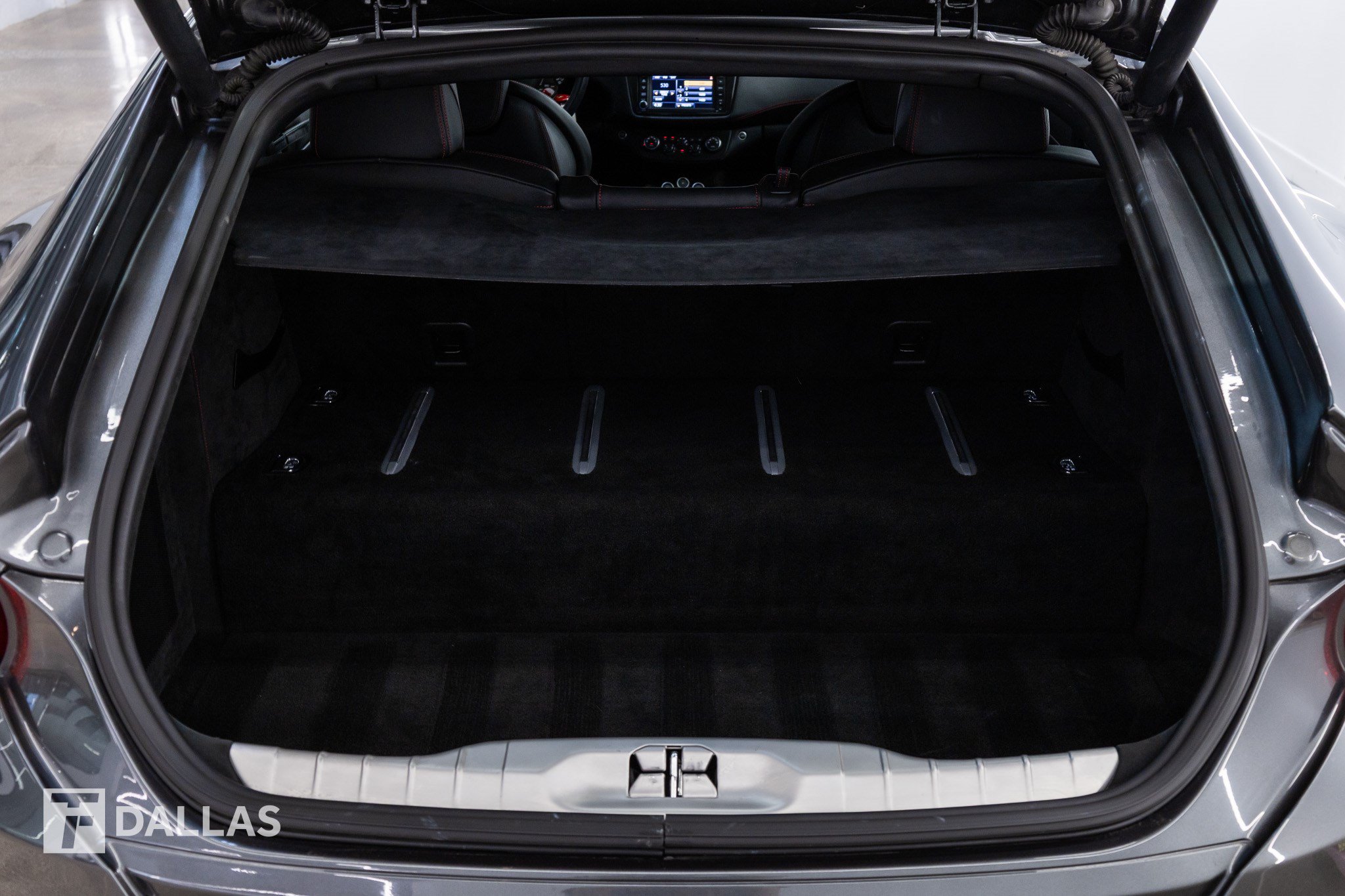 Used 2012 Ferrari FF AWD/4WD image 12