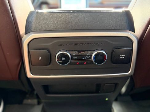 Used 2022 Ford Expedition Max Limited AWD/4WD image 19