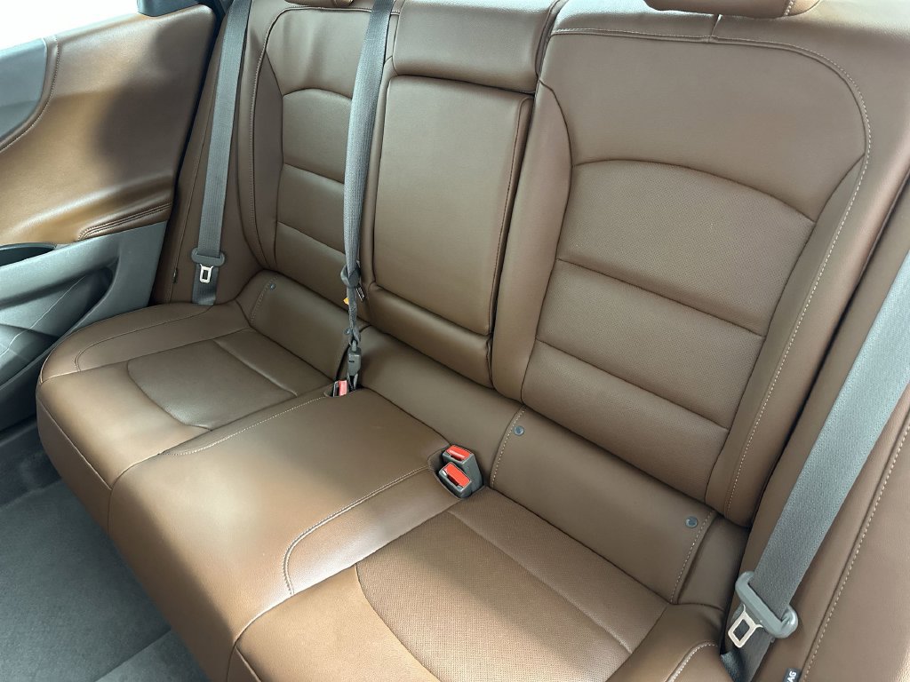 Used 2018 Chevrolet Malibu Premier FWD image 27