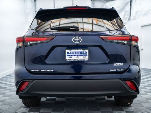 Used 2026 Toyota Highlander XLE AWD/4WD image 6