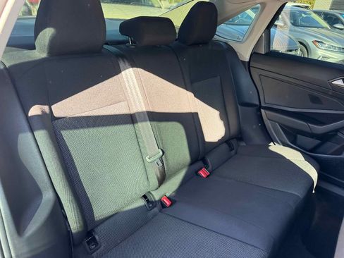 Used 2019 Volkswagen Jetta S image 25