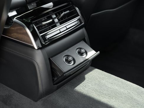 Certified 2022 Audi A8 L 3.0T AWD/4WD image 24