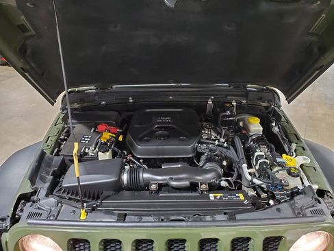 Used 2021 Jeep Wrangler Unlimited Sport AWD/4WD image 38