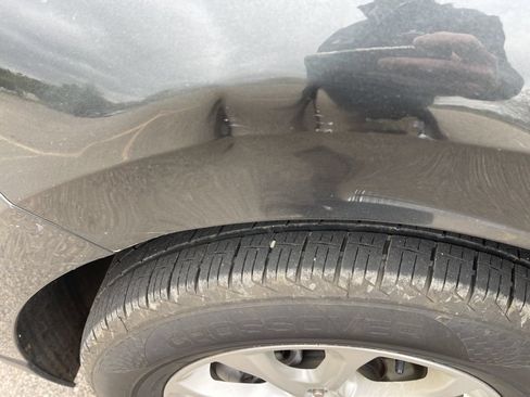 Used 2021 Chevrolet Equinox LT FWD image 24