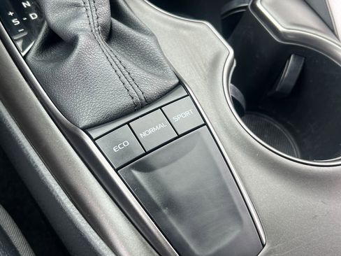 Used 2023 Toyota Camry SE image 26