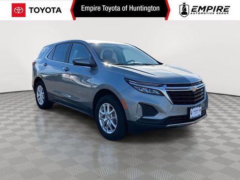 Used 2023 Chevrolet Equinox LT image 1