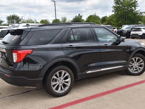 Used 2024 Ford Explorer XLT w/ Equipment Group 202A AWD/4WD image 6