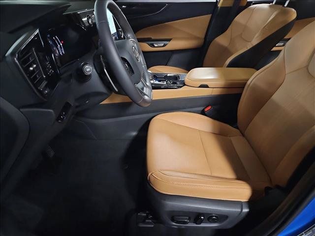 Used 2025 Lexus NX 250 FWD w/ Cold Area Package image 16