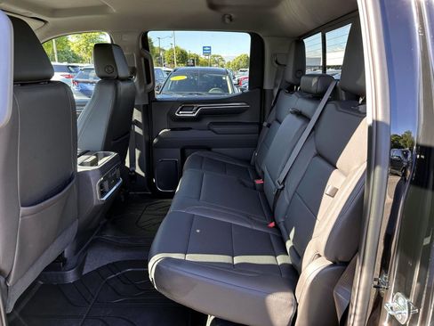 Used 2023 Chevrolet Silverado 1500 LTZ w/ LTZ Convenience Package II AWD/4WD image 13