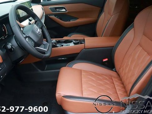 New 2026 Nissan Rogue Platinum w/ Platinum Premium Package AWD/4WD image 12