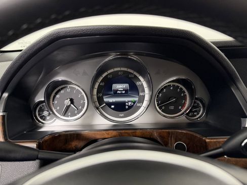Used 2013 Mercedes-Benz E 350 4MATIC Sedan image 18