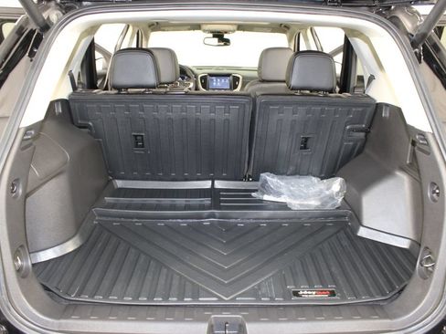 Used 2022 GMC Terrain Denali w/ Black Diamond Edition AWD/4WD image 23