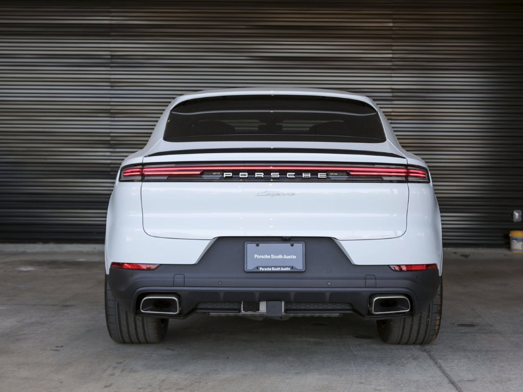 Certified 2026 Porsche Cayenne Coupe AWD/4WD image 7