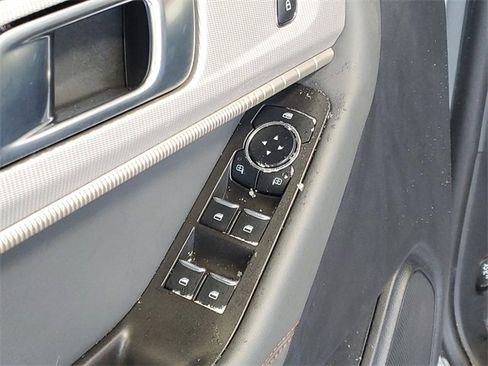 Used 2025 Ford Explorer Active image 11