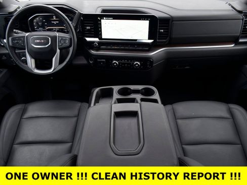 Used 2025 GMC Sierra 1500 SLT image 2