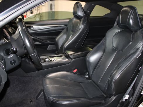 Used 2019 INFINITI Q60 3.0t Luxe w/ Essential Package image 25