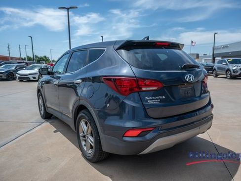 Used 2017 Hyundai Santa Fe Sport FWD image 3