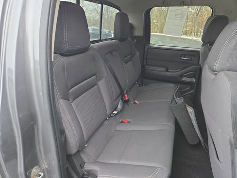 Used 2022 Nissan Frontier SV w/ Technology Package image 28