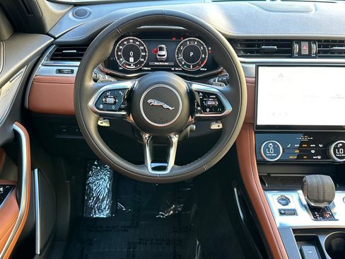 Used 2025 Jaguar F-PACE R-Dynamic S image 14