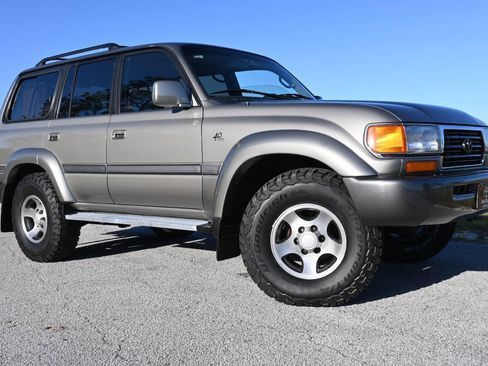 Used 1997 Toyota Land Cruiser image 2