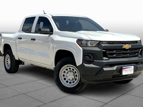 New 2026 Chevrolet Colorado W/T image 2