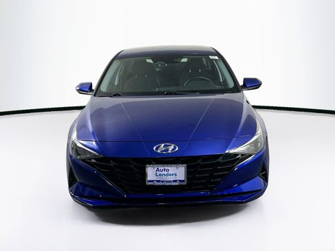 Used 2023 Hyundai Elantra SEL w/ Convenience Package FWD image 2