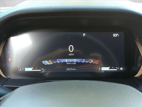 Used 2023 Jeep Grand Cherokee Laredo RWD image 11