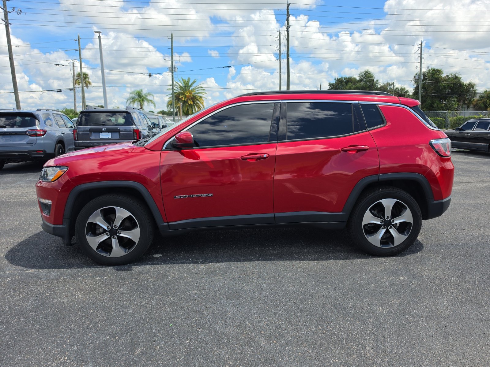 Used 2018 Jeep Compass Latitude w/ Popular Equipment Group FWD image 6