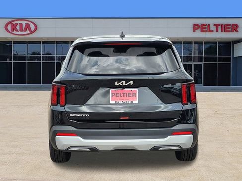 New 2026 Kia Sorento LX FWD image 3