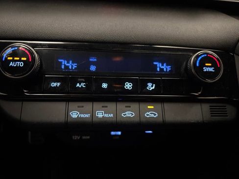 Certified 2026 Hyundai Elantra Sport FWD image 15