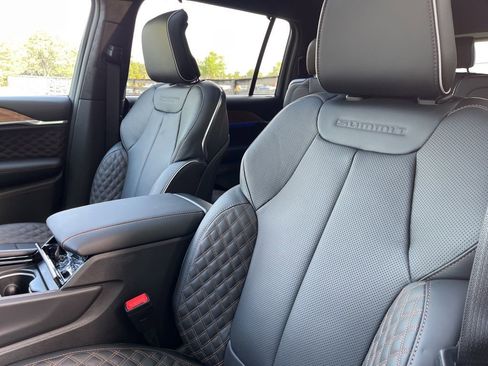 New 2025 Jeep Grand Cherokee L Summit image 35