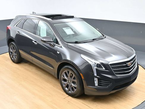 Used 2018 Cadillac XT5 Luxury w/ LPO, Black Ice Package AWD/4WD image 46