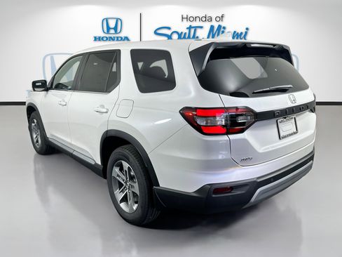 New 2025 Honda Pilot EX-L image 4