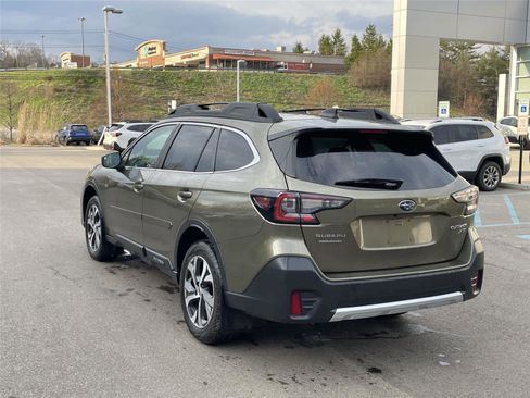 Certified 2022 Subaru Outback Limited XT image 3