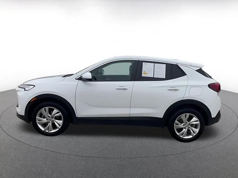 Used 2025 Buick Encore GX Preferred FWD image 9