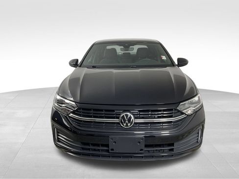 Used 2023 Volkswagen Jetta Sport FWD image 3