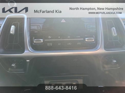 Used 2022 Kia Sorento S image 20