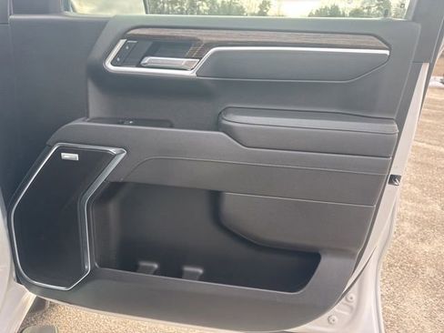 Used 2025 GMC Sierra 1500 Elevation w/ Preferred Package image 39