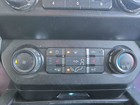 Used 2021 Ford F250 XLT w/ XLT Premium Package image 25