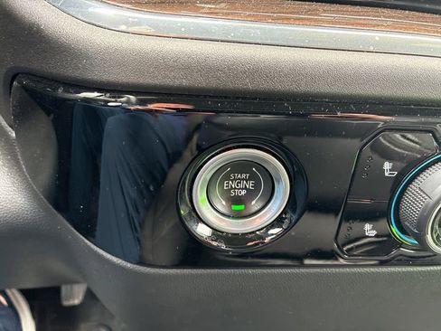 Used 2023 Chevrolet Silverado 1500 LT image 15