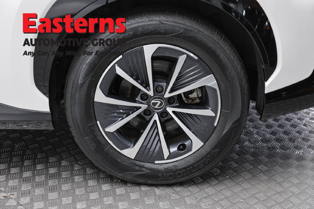 Used 2024 Lexus RZ 300e Premium w/ Accessory Package (Z1) FWD image 9