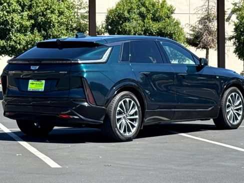 Used 2024 Cadillac Lyriq Sport RWD image 11