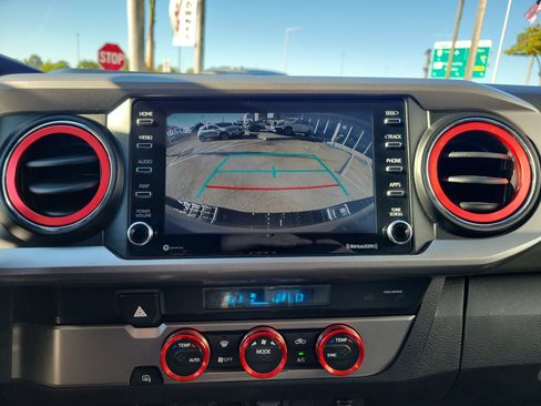 Used 2021 Toyota Tacoma TRD Sport image 10