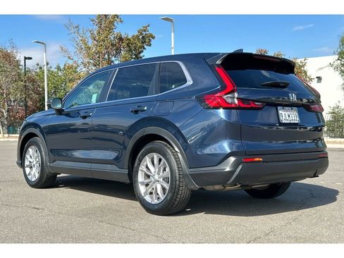 Used 2024 Honda CR-V EX image 3