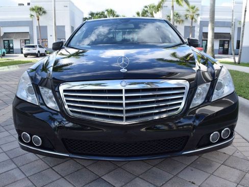 Used 2011 Mercedes-Benz E 350 4MATIC Sedan image 36