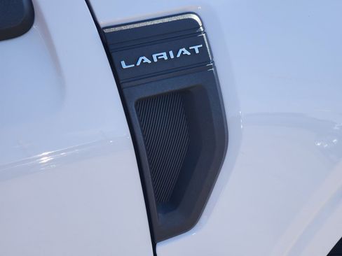 Used 2023 Ford Maverick Lariat w/ Lariat Luxury Package image 13